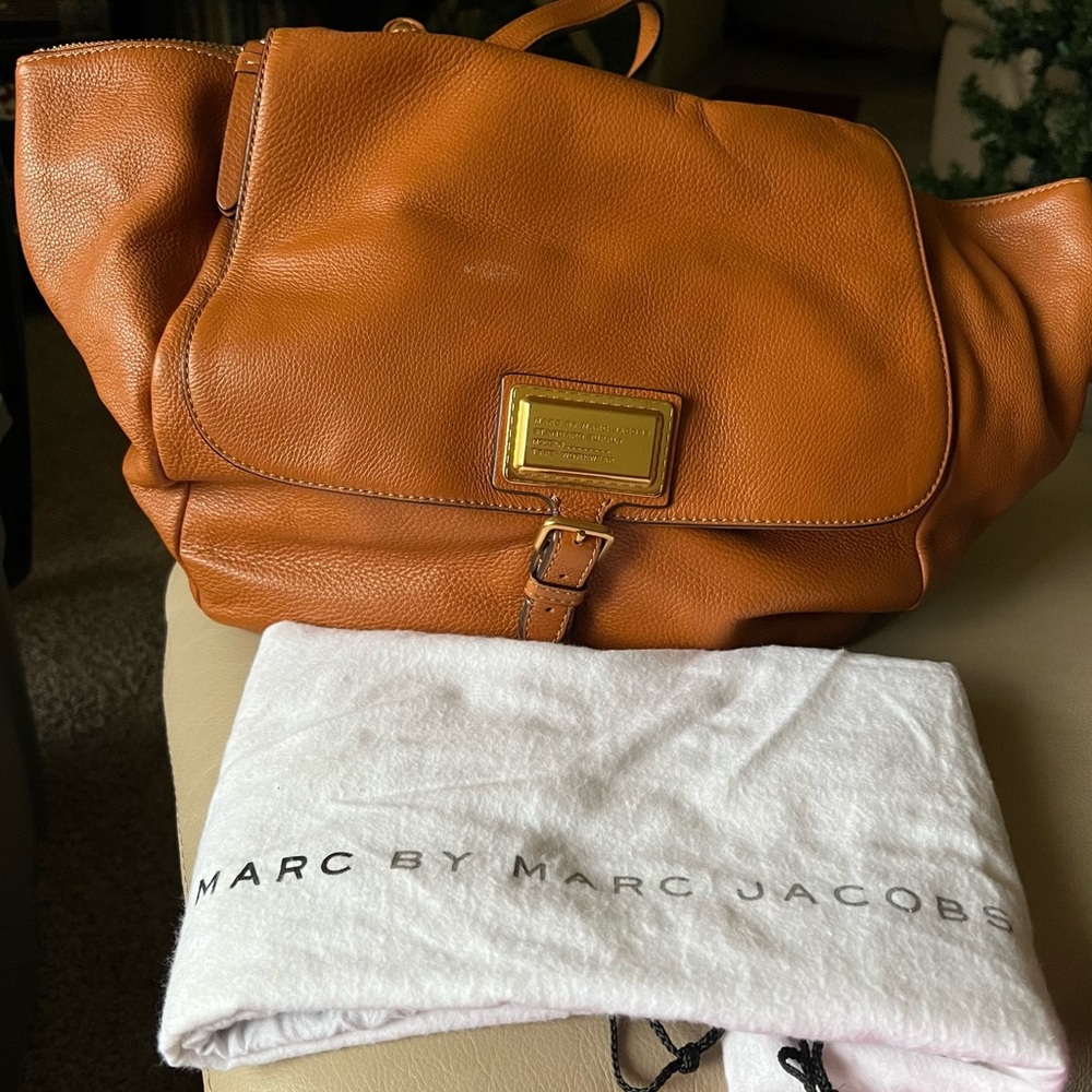 Cognac/carmel large leather Marc Jacob’s shoulder bag barely used
